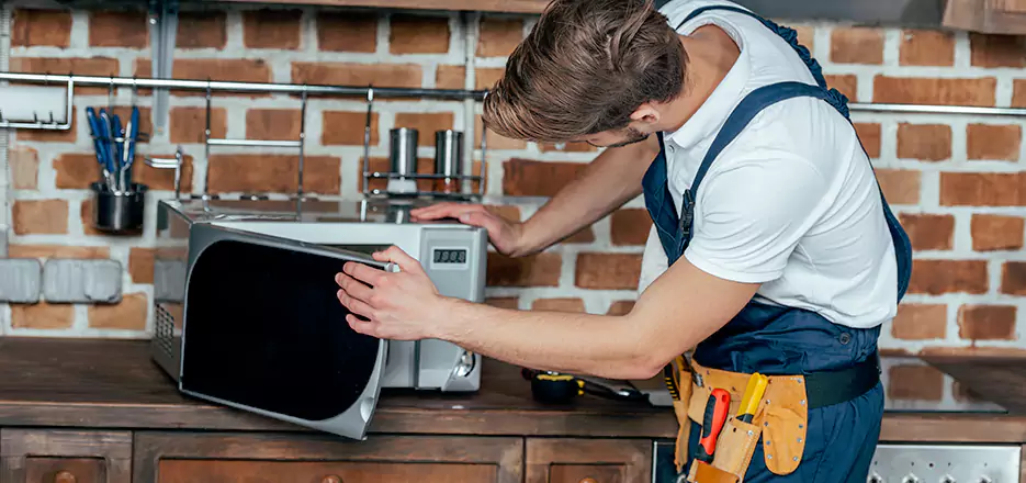 In-Home Microwave Repair in Cardiff By The Sea